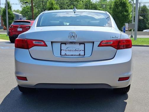 2015 Acura ILX 2.0L w/Premium Package