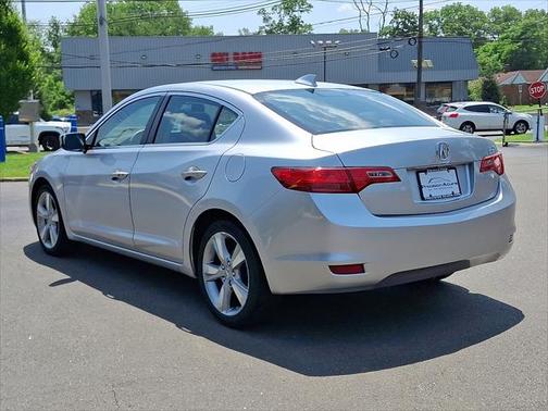 2015 Acura ILX 2.0L w/Premium Package