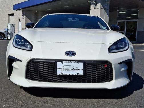 2025 Toyota GR86 Premium