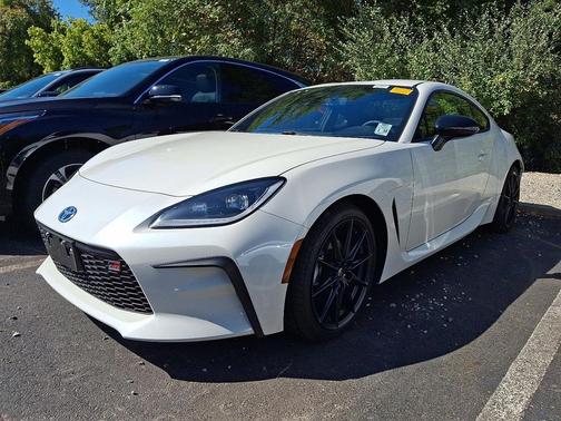 2025 Toyota GR86 Premium
