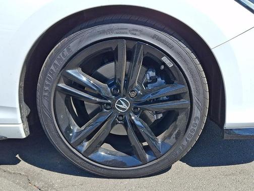 Platinum White Pearl 2026 Acura Integra FWD A-Spec with Technology