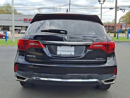 2017 Acura MDX 3.5L w/Technology Package