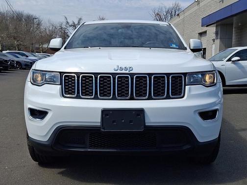 2020 Jeep Grand Cherokee Laredo