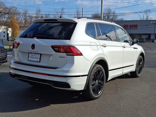 2022 Volkswagen Tiguan 2.0T SE R-Line Black 4MOTION