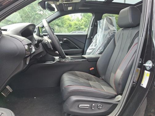 2025 Acura ADX A-Spec with Advance