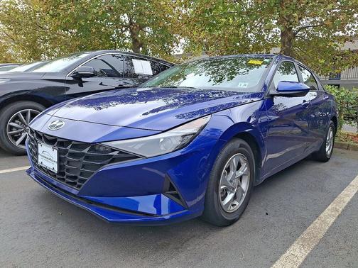 2023 Hyundai ELANTRA SE