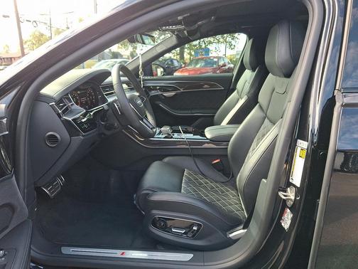 2024 Audi S8 4.0T