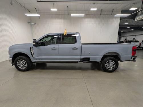 2024 Ford F-350 LARIAT SUPER DUTY