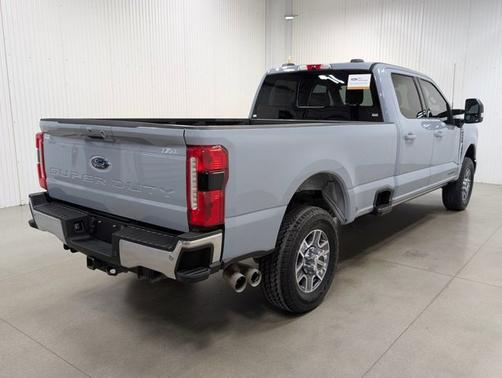 2024 Ford F-350 LARIAT SUPER DUTY