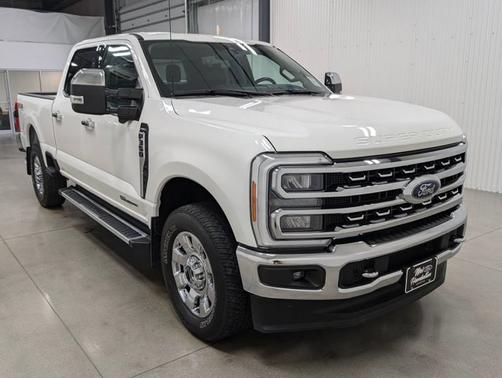 2023 Ford F-350 LARIAT SUPER DUTY
