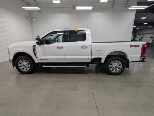 2023 Ford F-350 LARIAT SUPER DUTY