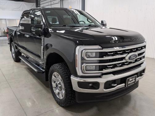 2024 Ford F-350 LARIAT SUPER DUTY