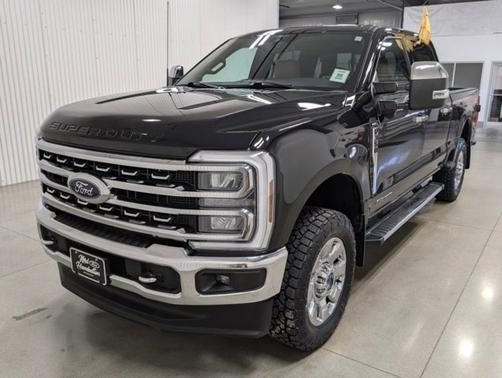 2024 Ford F-350 LARIAT SUPER DUTY