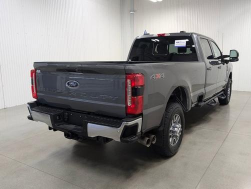 2023 Ford F-350 LARIAT SUPER DUTY