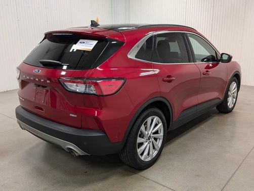 2022 Ford Escape TITANIUM