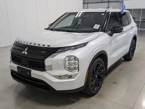 2023 Mitsubishi Outlander SE BLACK EDITION