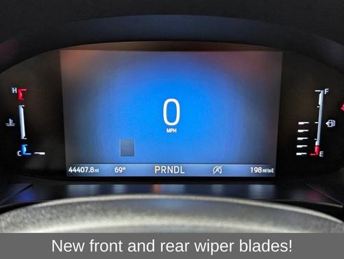 STAR WHITE METALLIC TRI-COA 2023 Ford Escape ST-LINE