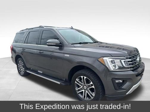 MAGNETIC METALLIC 2018 Ford Expedition XLT