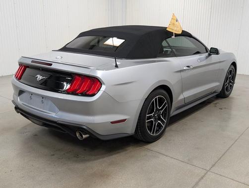 2020 Ford Mustang ECOBOOST PREMIUM