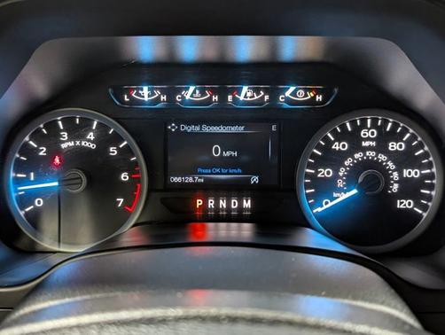RUBY RED METALLIC TINTED CC 2019 Ford F-150 XLT
