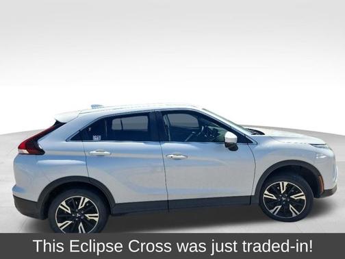 White Diamond Pearl 2023 Mitsubishi Eclipse Cross SE