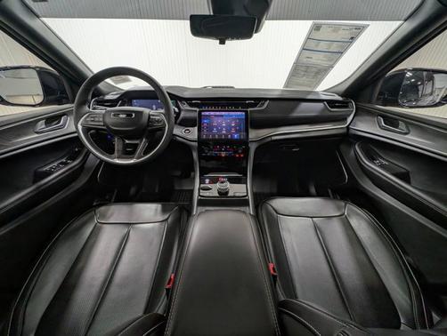 2025 Jeep Grand Cherokee BASE