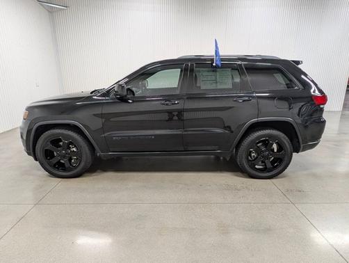 2018 Jeep Grand Cherokee LAREDO