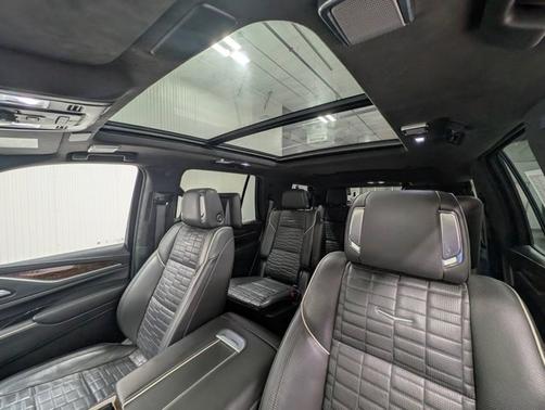 Crystal White Tri-Coat 2022 Cadillac Escalade SPORT PLATINUM