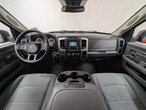 2017 RAM 1500 SLT