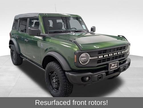 ERUPTION GREEN METALLIC 2023 Ford Bronco BLACK DIAMOND