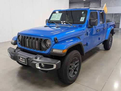 2024 Jeep Gladiator SPORT