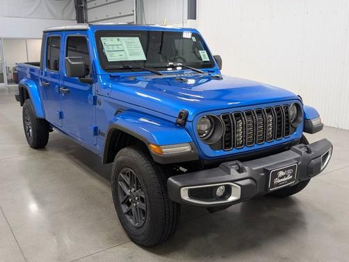 2024 Jeep Gladiator SPORT
