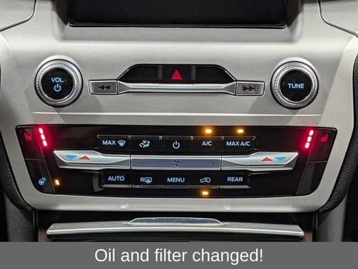 STAR WHITE MET TRI-COAT 2022 Ford Explorer XLT