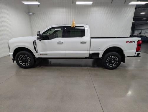 2024 Ford F-250 PLATINUM
