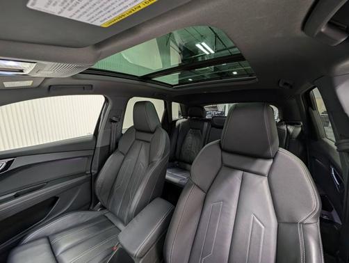 2022 Audi Q4 e-tron 50 PREMIUM