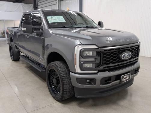 2024 Ford F-350 LARIAT SUPER DUTY