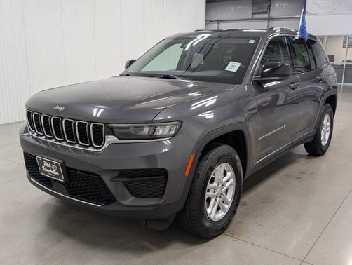 2024 Jeep Grand Cherokee LAREDO