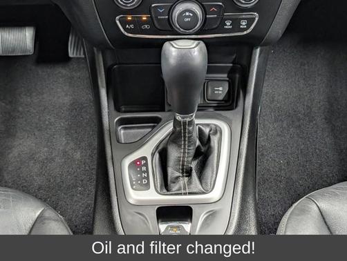 Bright White Clearcoat 2018 Jeep Cherokee LATITUDE PLUS