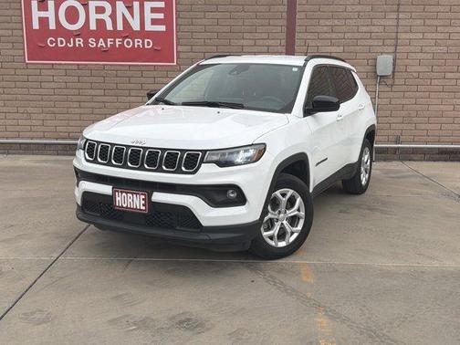 Bright White Clearcoat 2024 Jeep Compass Latitude