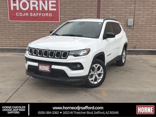 Bright White Clearcoat 2024 Jeep Compass Latitude