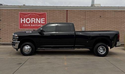 Diamond Black 2026 RAM 3500 Tradesman