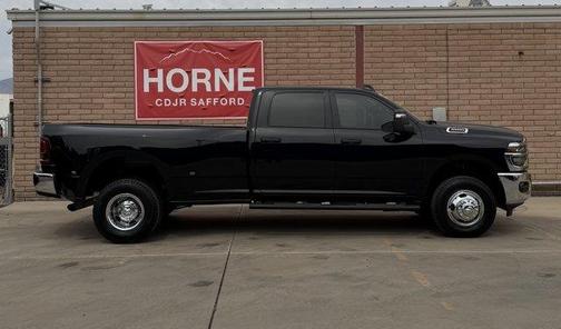 Diamond Black 2026 RAM 3500 Tradesman