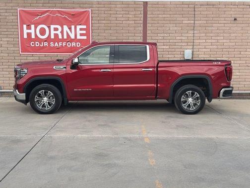 Cayenne Red Tintcoat 2022 GMC Sierra 1500 SLT