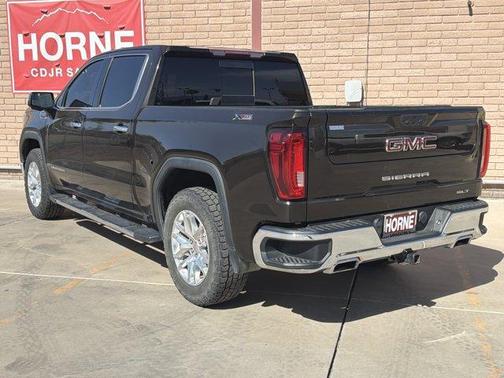 Deep Mahogany Metallic 2019 GMC Sierra 1500 SLT