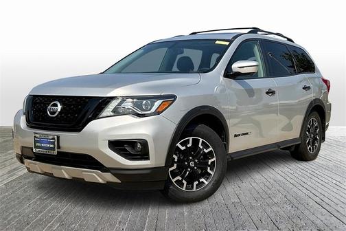 2020 Nissan Pathfinder SL