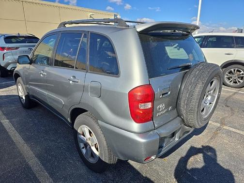 2005 Toyota RAV4 
