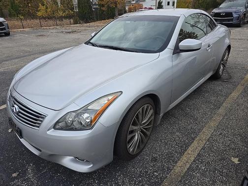 2012 INFINITI G37 