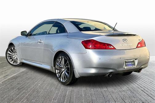2012 INFINITI G37 