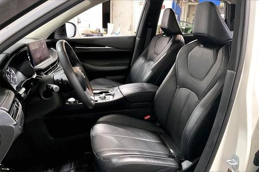 2024 INFINITI QX60 Pure