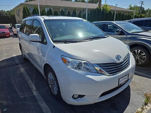 2013 Toyota Sienna 